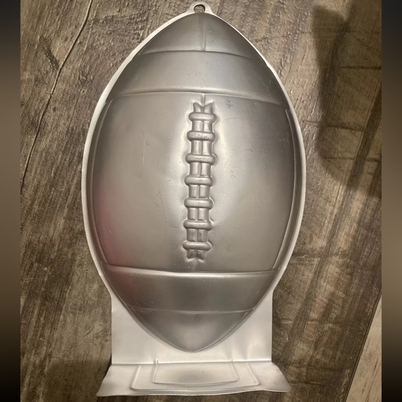 Vintage 1990 Wilton Football Cake Pan RARE - Picture 4 of 6
